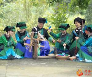 绣梦彝乡：彝族刺绣传承人阿西巫之莫的彝绣人生